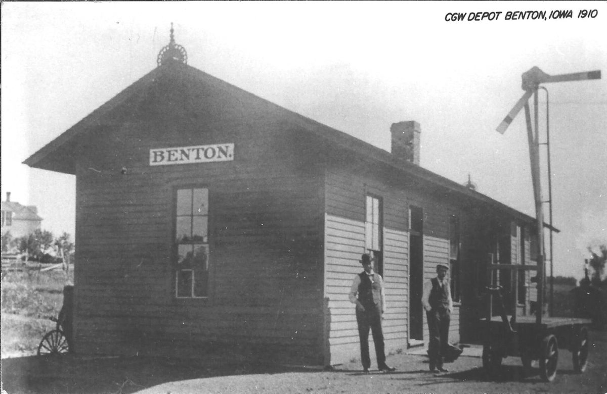 Snapshot of History Mount Ayr Record News